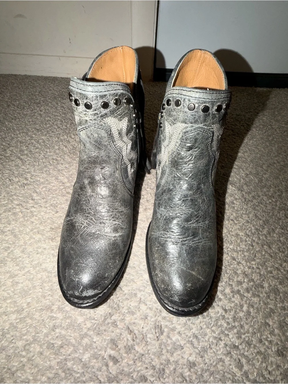 Sterling River Women's Distressed Black with Fringe R-Toe Booties